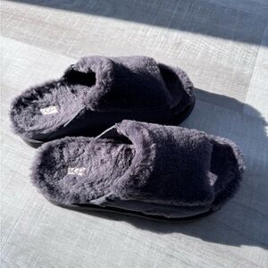 UGG Fluffy Dark grey Slide Slippers
Like new only wore twice inside! No box.